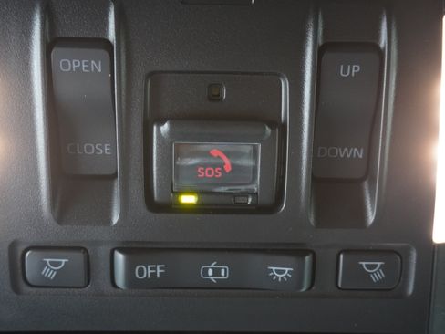 Used 2021 Toyota Highlander XSE FWD image 27