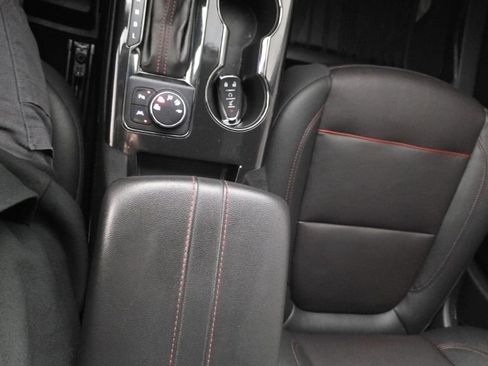 Used 2021 Chevrolet Blazer RS w/ Enhanced Convenience Package image 24