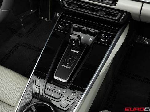 Used 2022 Porsche 911 Turbo S AWD/4WD image 34