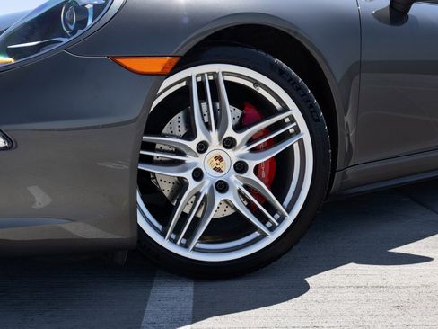 Used 2014 Porsche 911 Carrera 4S AWD/4WD image 18