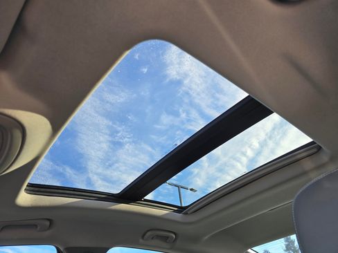 Used 2019 Chevrolet Impala LT image 21