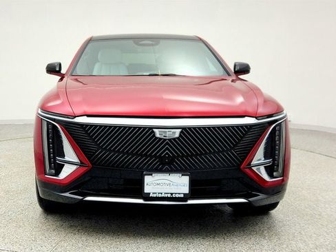 Used 2024 Cadillac Lyriq Luxury image 2