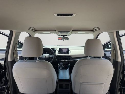 Used 2025 Nissan Rogue SV FWD image 28