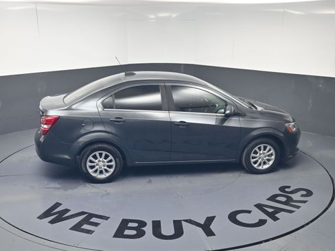 Used 2020 Chevrolet Sonic LT image 31