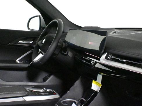 Used 2026 BMW X1 xDrive28i w/ Technology Package image 32