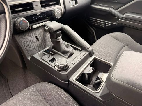 Used 2025 Toyota 4Runner SR5 AWD/4WD image 13