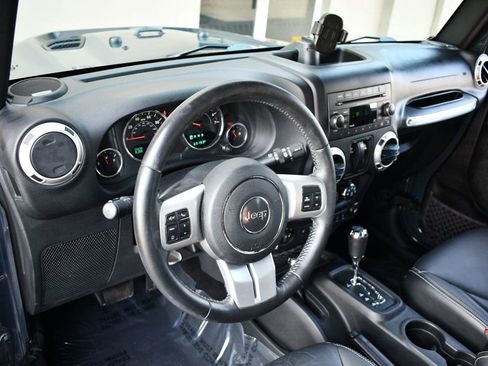 Used 2017 Jeep Wrangler Sahara w/ Quick Order Package 24E Chief AWD/4WD image 13