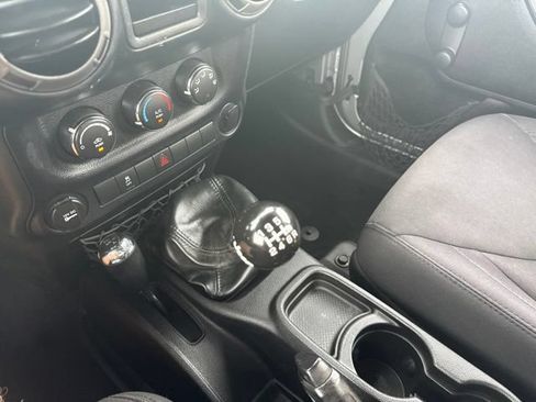 Used 2015 Jeep Wrangler Unlimited Sport w/ Connectivity Group AWD/4WD image 19