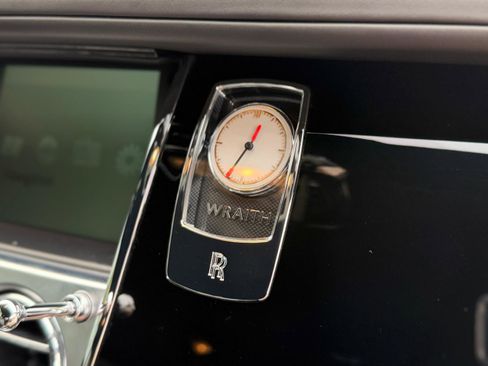 Used 2016 Rolls-Royce Wraith image 47