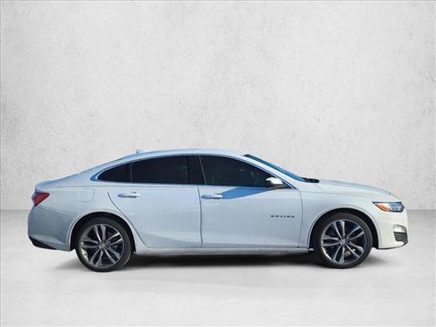 Used 2023 Chevrolet Malibu LT w/ Driver Confidence Package image 4