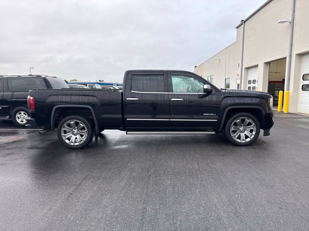 Used 2017 GMC Sierra 1500 Denali w/ Denali Ultimate Package AWD/4WD image 4