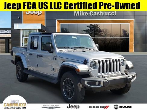 Used 2022 Jeep Gladiator Overland w/ LED Lighting Group image 1