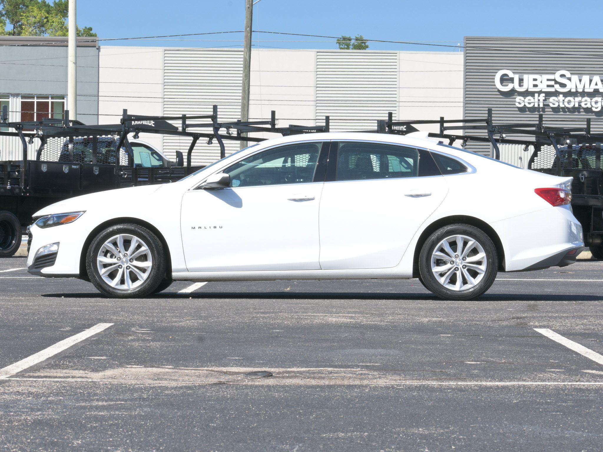 Used 2025 Chevrolet Malibu LT FWD image 7