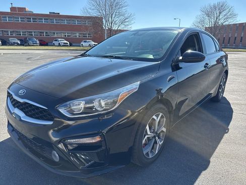 Certified 2021 Kia Forte LXS image 3