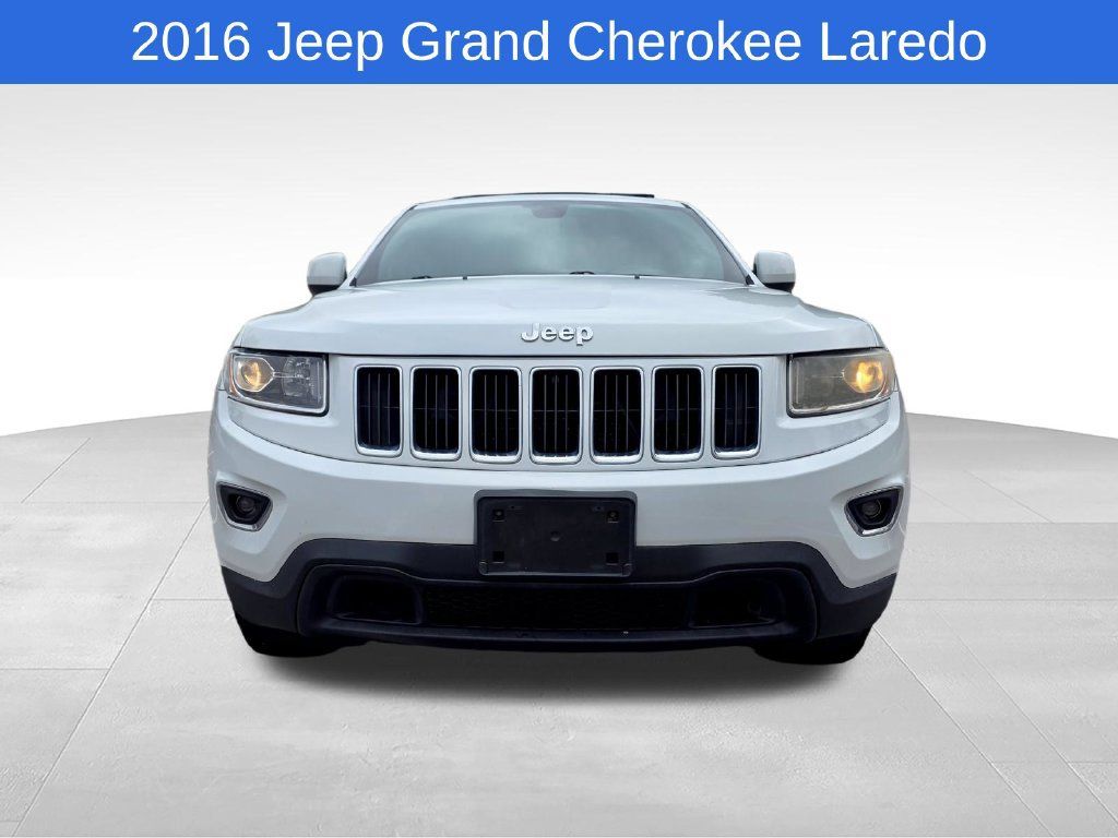 Used 2016 Jeep Grand Cherokee Laredo w/ Quick Order Package 23E AWD/4WD image 9