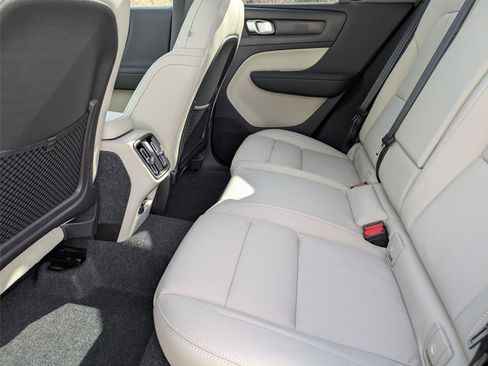 New 2026 Volvo XC40 B5 Ultra w/ Protection Package Premier image 17