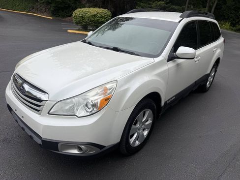 Used 2012 Subaru Outback 2.5i Premium AWD/4WD image 1