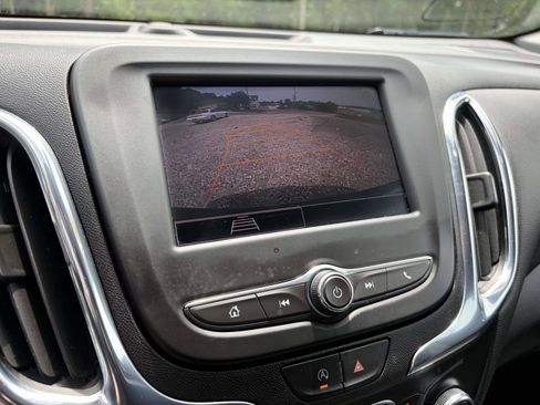 Used 2023 Chevrolet Equinox LT w/ Driver Convenience Package FWD image 13
