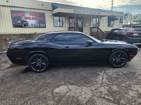Used 2022 Dodge Challenger SXT w/ Blacktop Package RWD image 8