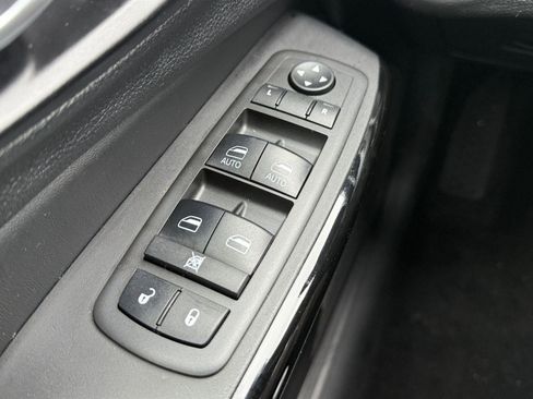 Used 2021 Jeep Cherokee Latitude Plus image 20