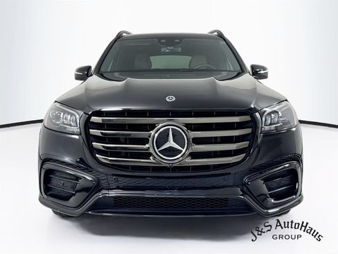 Used 2024 Mercedes-Benz GLS 450 4MATIC w/ Pinnacle Trim Package image 2