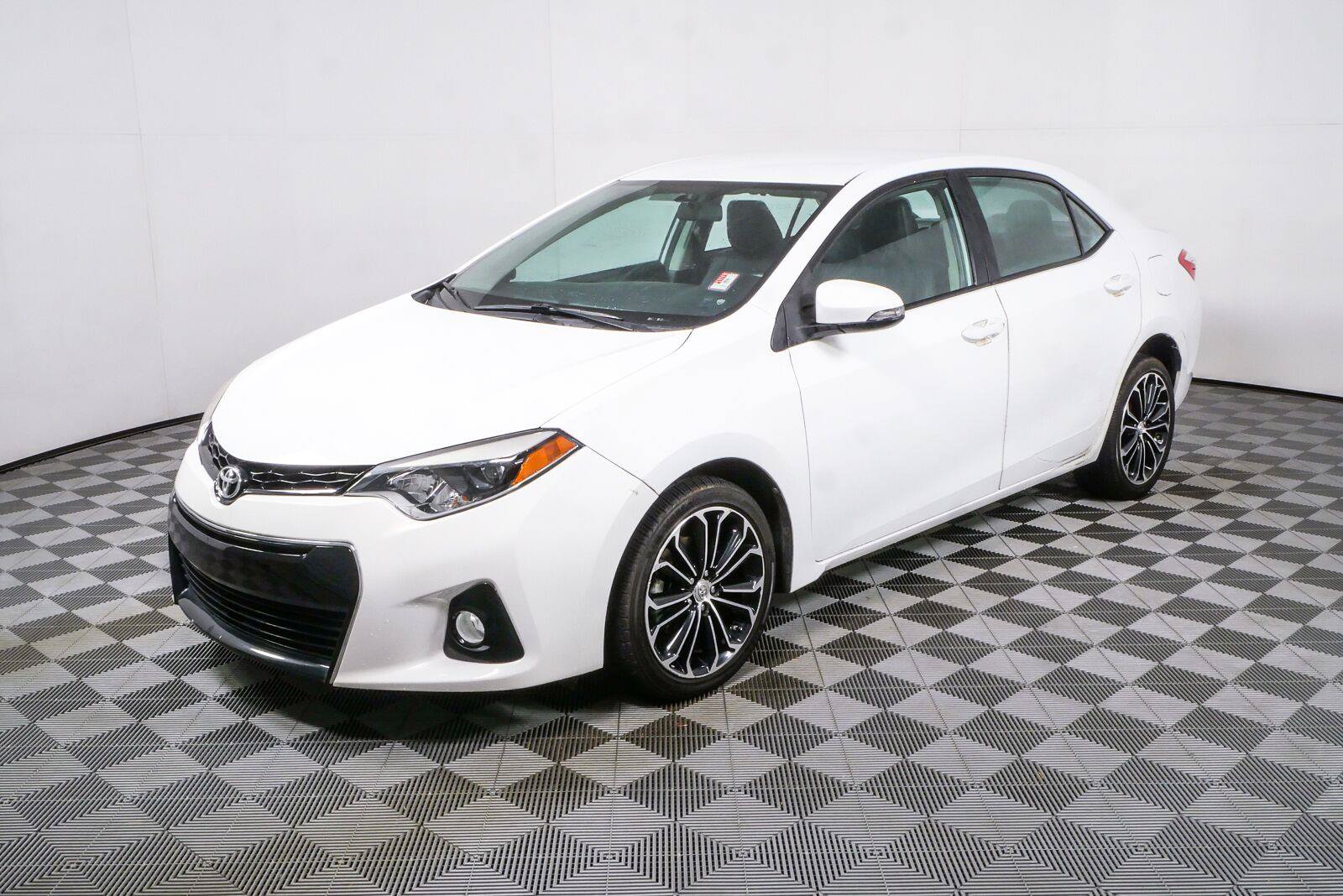 Used 2014 Toyota Corolla S FWD image 22