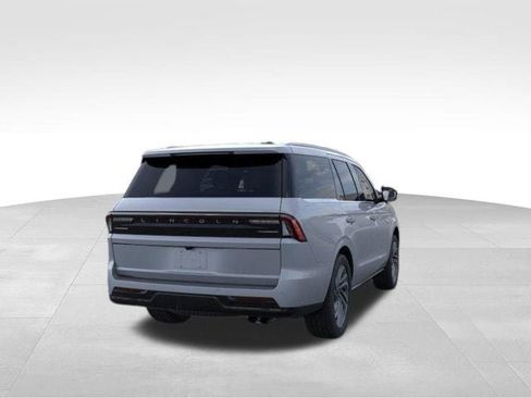 New 2026 Lincoln Navigator Reserve AWD/4WD image 38