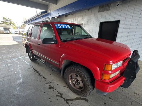 Used 2000 Chevrolet Tahoe Z71 w/ Comfort & Security Pkg AWD/4WD image 3