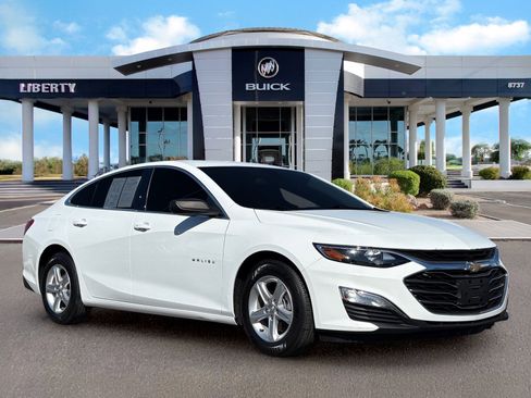 Used 2022 Chevrolet Malibu LS w/ LPO, Convenience Package 1 FWD image 2