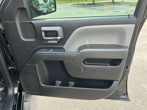 Used 2019 Chevrolet Silverado 1500 Custom w/ Custom Convenience Package AWD/4WD image 35