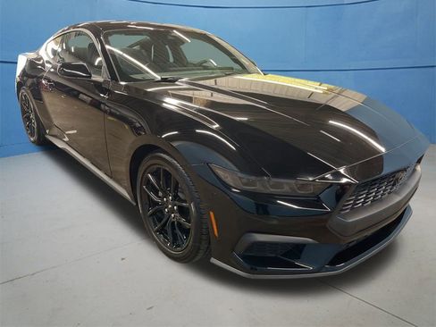 Used 2025 Ford Mustang Coupe image 11