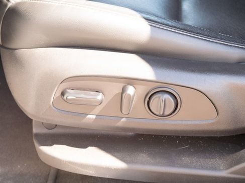 Used 2020 GMC Acadia SLT image 11