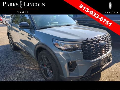 Used 2025 Ford Explorer ST-Line w/ Premium Package RWD image 5