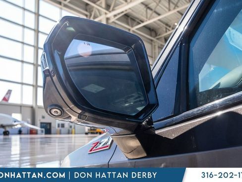 Used 2021 Chevrolet Tahoe Z71 w/ Z71 Signature Package image 37