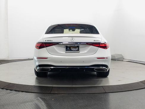 Used 2025 Mercedes-Benz S 580e 4MATIC Sedan image 31