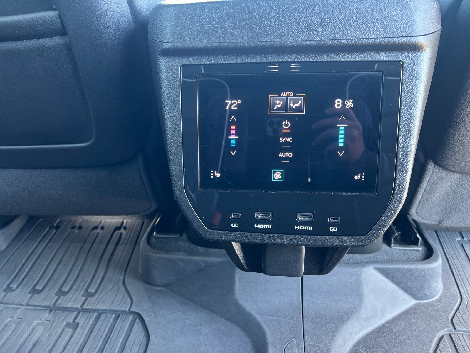 Used 2025 GMC Yukon XL AT4 Ultimate w/ LPO, Floor Liner Package AWD/4WD image 39