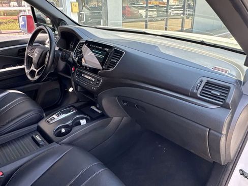 Used 2023 Honda Passport TrailSport image 23