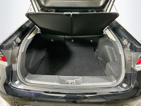 Used 2024 Toyota Prius LE FWD image 28