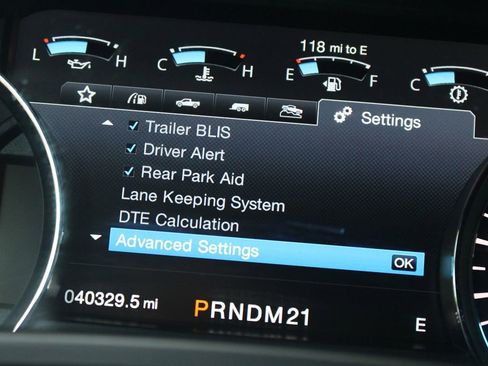 Used 2017 Ford F150 Lariat w/ Equipment Group 502A Luxury AWD/4WD image 25