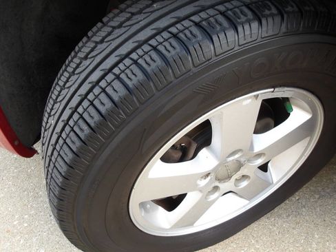 Used 2012 Dodge Grand Caravan SXT image 38