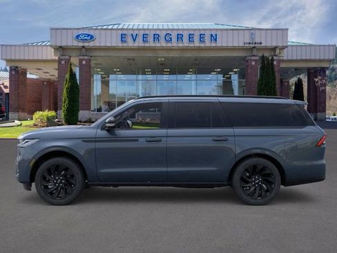 New 2025 Lincoln Navigator L Reserve w/ Jet Appearance Package image 3