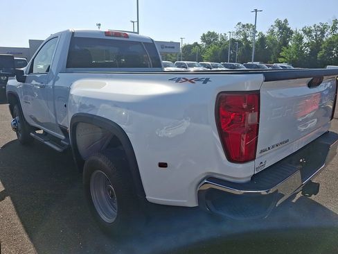 Used 2022 Chevrolet Silverado 3500 LT w/ Convenience Package AWD/4WD image 5