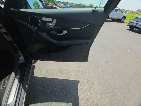 Used 2022 Mercedes-Benz GLC 300 4MATIC image 32