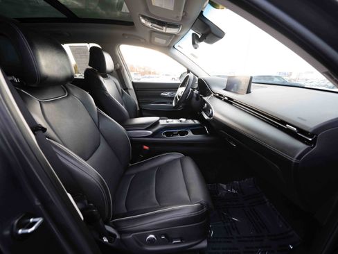 Used 2023 Genesis GV70 2.5T w/ Advanced Package image 27