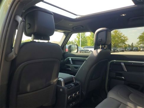 Used 2023 Land Rover Defender 110 75th Limited Edition image 14