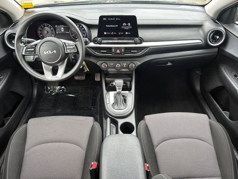 Used 2023 Kia Forte LXS w/ LXS Technology Package image 14