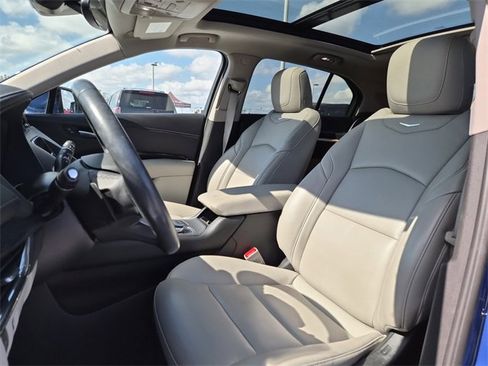 Used 2023 Cadillac XT4 Premium Luxury image 16