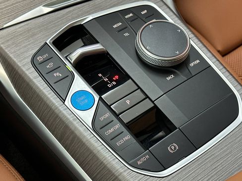Certified 2025 BMW i4 eDrive40 w/ M Sport Package RWD image 25