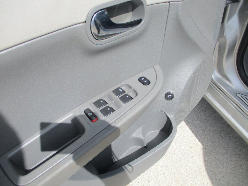 Used 2008 Chevrolet Malibu LS FWD image 24