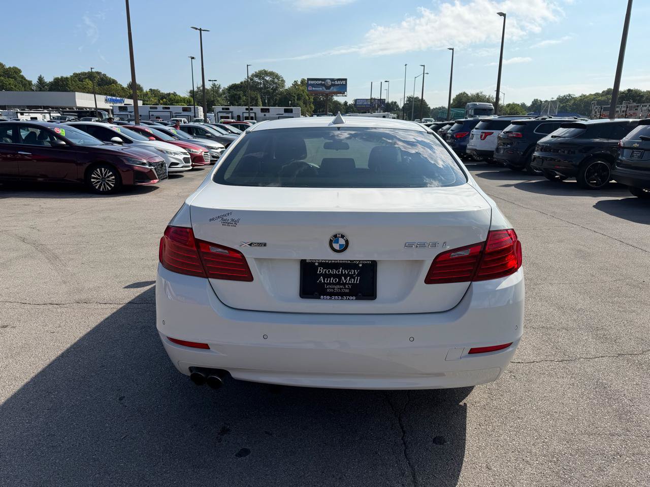 Used 2016 BMW 528i xDrive Sedan AWD/4WD image 6